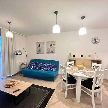 Lazurowy Apartament Kolobrzeg Exterior photo