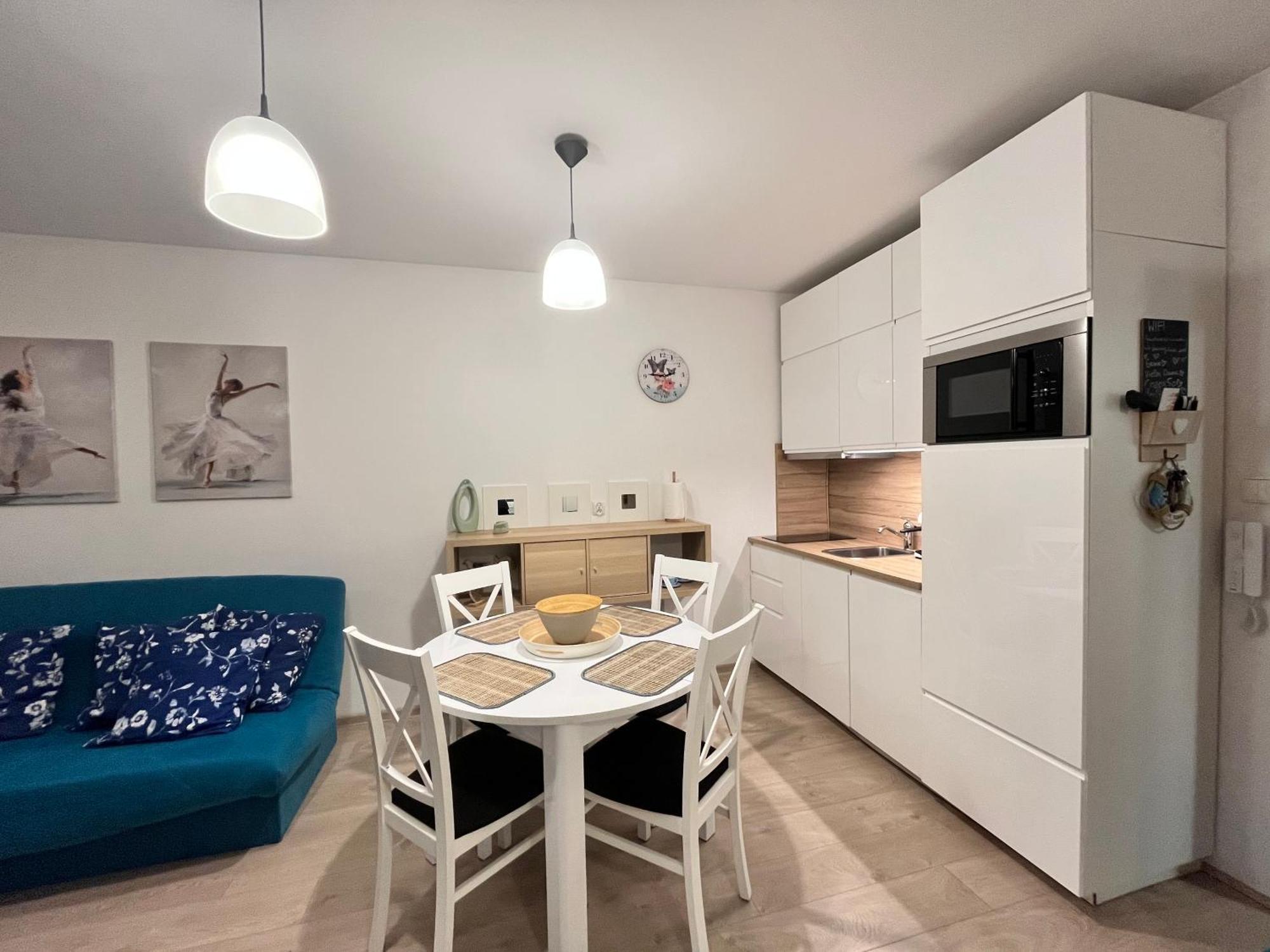 Lazurowy Apartament Kolobrzeg Exterior photo